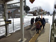 越後田沢駅。