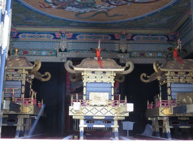 神輿が三基納められています。<br />徳川家康、豊臣秀吉、源頼朝の神輿です。