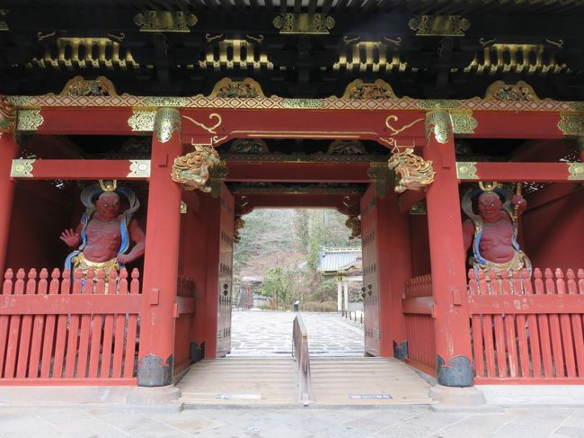 仁王門。<br />左右には金剛力士像が安置されています。