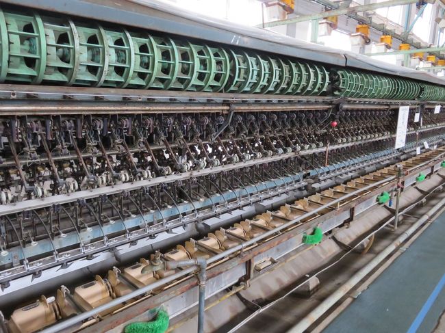 ニッサンHR自動繰糸機。<br />