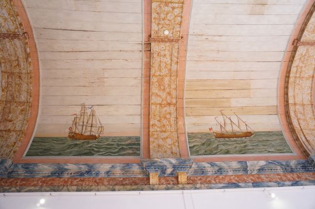 続いてガレオンの間。<br />こんな船で大西洋を渡ったのかな。