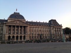 ベルギー王宮です

とても立派な建物です