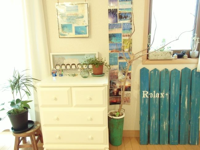 妹の家に到着～.。o○<br />妹も私もブルーが大好き♪<br />ブルーの小物と植物でレイアウトされた空間がとっても素敵`*:;,．★ ～☆・:.,;*