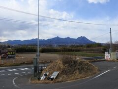 本日の榛名山。右から浅間山（水沢山）、二ツ岳、相馬山、榛名富士。