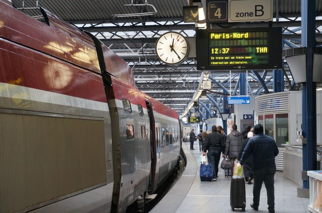 パリ北駅ゆきのタリスに乗車します。