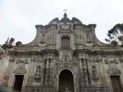 その後行った「ラ・コンパニーア・デ・ヘスス教会」は特に中が金尽くしでとにかく感動するほど豪華でした、内部は撮影禁止でしたが。 
