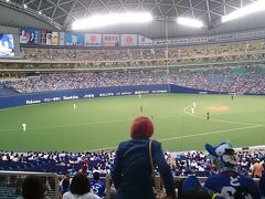 球場内の部屋で着替えを済ませ、ドーム内へ。
