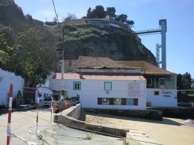 見えてきました目的のレストラン