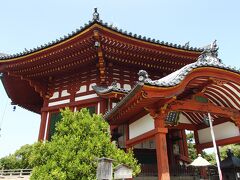 無事にちょんたさんと待ち合わせ、まず向かったのは「興福寺・南円堂」です。