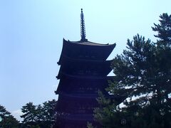やっぱり五重塔は写しておかないとネ。
