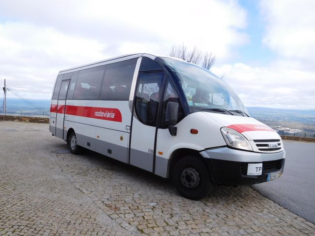 Marvaoまでalentejo社のこのバスでやって来ました。<br /><br />あいにくお天気は、明るめの曇り空といった感じになっていました。