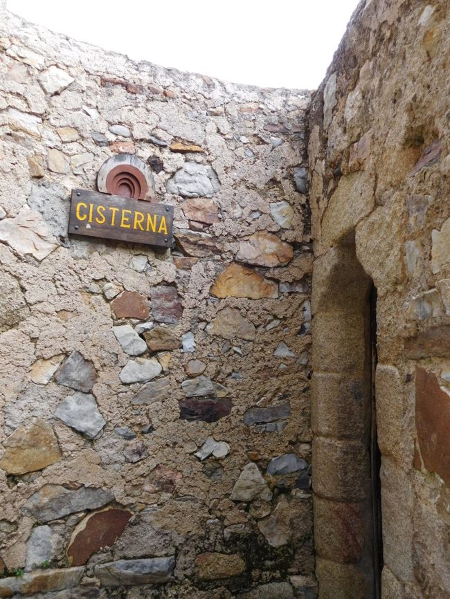 入ってすぐにあったのですが、とりあえず素通り。<br />帰りに、何だか分からないけどせっかくなので入ってみようと、中に入ってよかったです。<br />