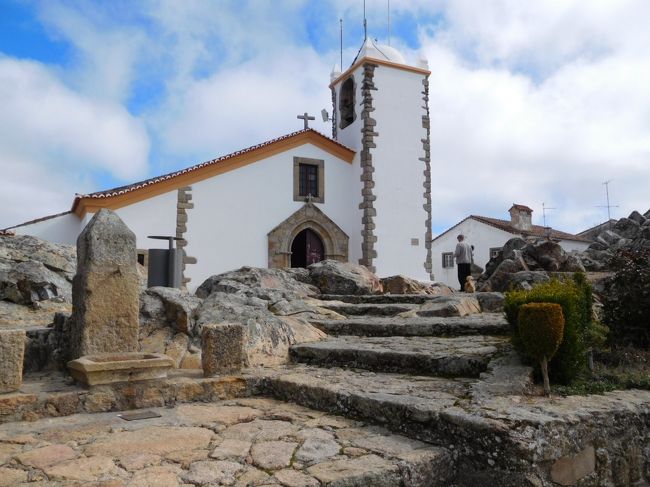 マルヴァオン村の教会