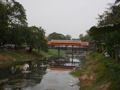 シェムリアップ川
あまり綺麗ではないです。