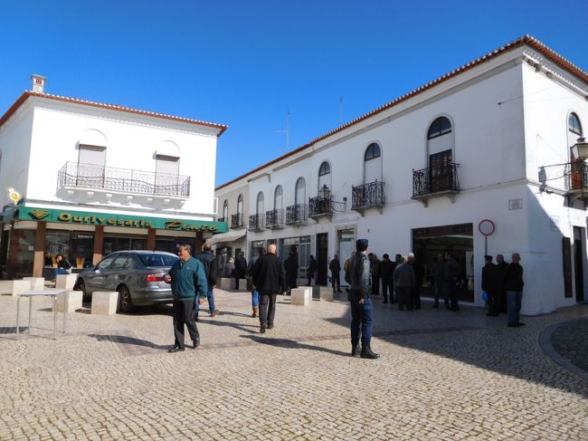 町のショッピングエリアの辺り。<br /><br />おじさん率がとても高いです。