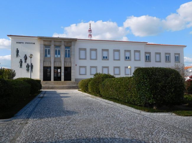 レゲンゴス・デ・モンサラーシュの裁判所