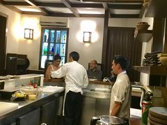 【藍染 Aizome】

小池信也氏（在ブラジル25年・サンパウロ日本料理「藍染」「酒蔵阿吽」のオーナー）というブラジルで活躍されているシェフがオーナーのレストランです。

※このカウンター右側、角は私の特等席...笑