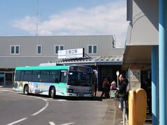 今回はお天気は大丈夫そうです。笑
三崎口からは京急バスに乗って巡ります。
電車も途中下車して横浜や横須賀に立ち寄ったり…というのがお得なんでしょうが、出発が遅かったのでまずはランチに向かいます！