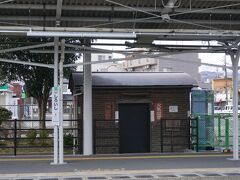 福島行きのシティラビットに乗ったはものの、このまま福島まで行くと、
値段的に青春１８切符にすべきだったという話になるので、
まだ来たことのない白石駅で下車。