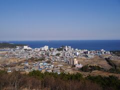 縄張りが広い、海から山まで城壁がつながっている拠点
