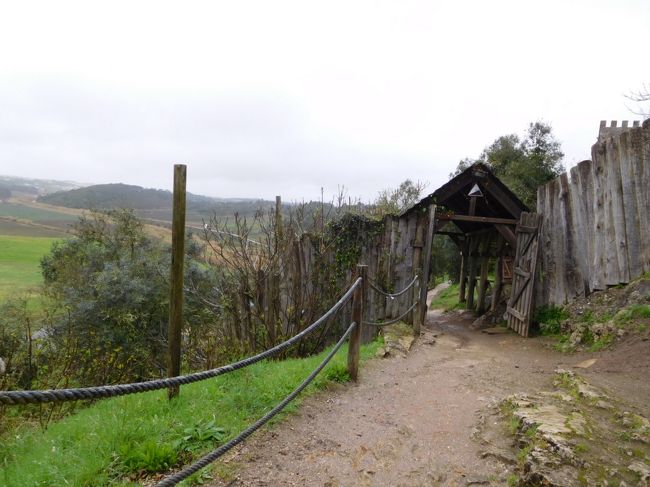 城の近くで、城壁の外に出てみました。