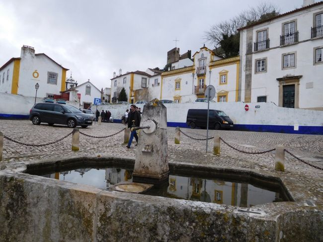 城壁を出て、バス停の近くに戻って来ました。<br /><br />このころには雨は止んでいました。