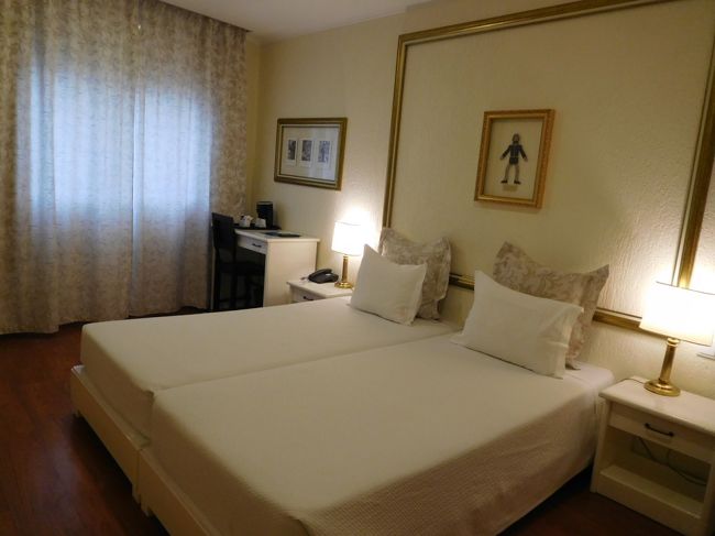 今夜の部屋。初日は５階でしたが、今日は６階の部屋。<br /><br />清潔で気持ちの良い居心地の良い部屋でした。<br />