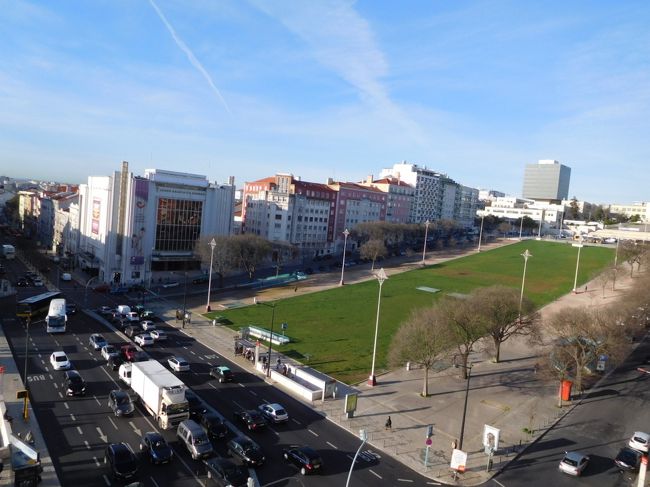 今日もいいお天気になりました。<br />帰るころになって、やっと天気に恵まれて来たようです。<br /><br />部屋からの眺め。<br />初日にも撮りましたが、曇り空だったので今日の画像を載せました。