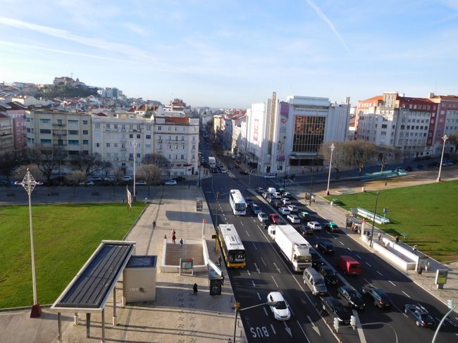 大きな通りに面していましたが、二重窓のおかげでとても静かでした。