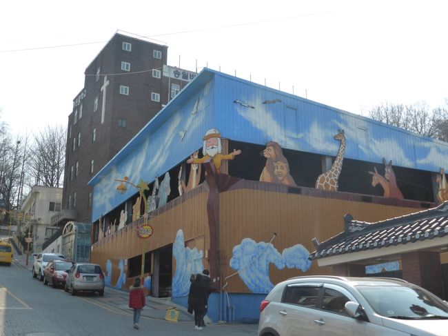 なぜかノアの箱舟も。