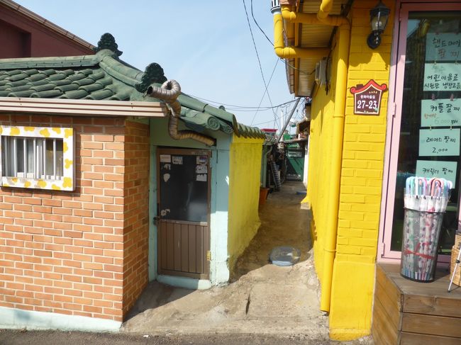 こういう細い路地、好きなんです。