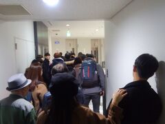 大阪くらしの今昔館。まさかのエレベーター待ち。人気のスポットなんですね(^^)