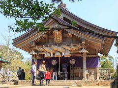 因幡の白兎で有名な神社。
何年か前に、出雲大社に行った時から鳥取県に行ったら取り敢えず行ってみようと決めていたところです。

島根の旅行記：http://4travel.jp/travelogue/10799295