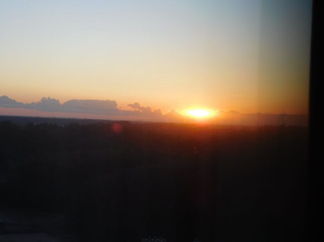 朝日が昇りました。