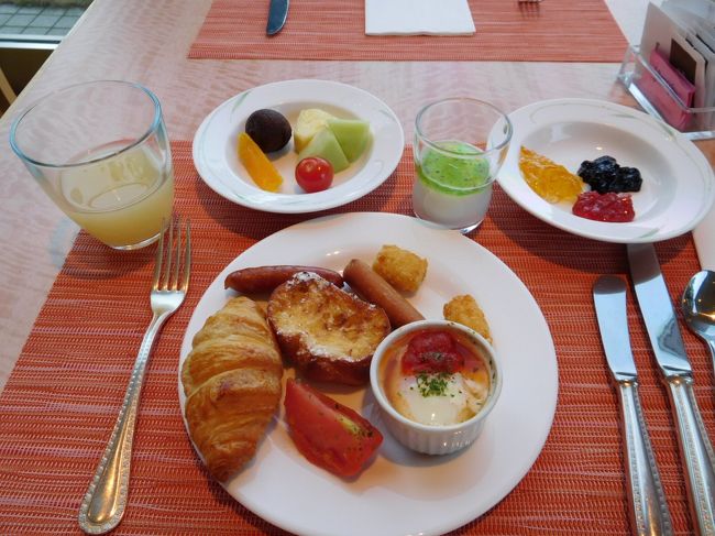 朝食も種類が多く豪華でした。