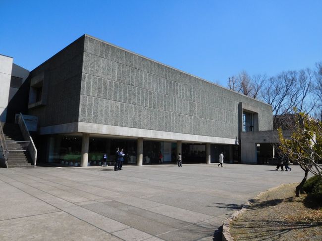 上野の国立西洋美術館。<br /><br />僅か４３０円の入館料で、素晴らしい絵画をたくさん鑑賞させていただきました。