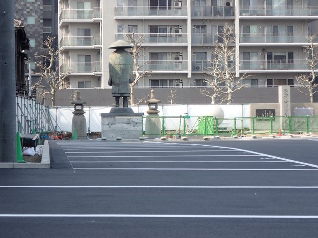 工事中だったが、<br />たぶん、親鸞の後ろ姿