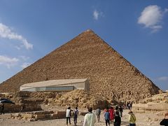 クフ王の南側にある、『 太陽の船博物館 』 