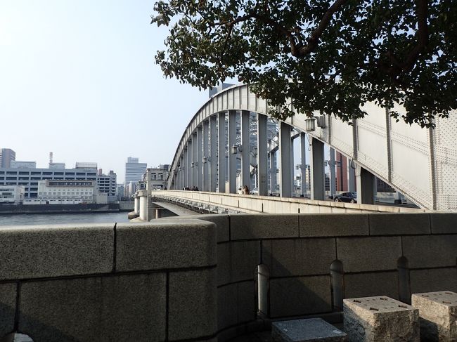 渡りきった方から見た勝鬨橋