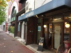 2日目朝は　烏丸通り沿いにある　喫茶店　高木珈琲店のモーニングからスタート