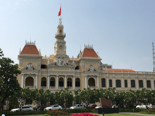 こちらは、人民委員会庁舎。素敵！