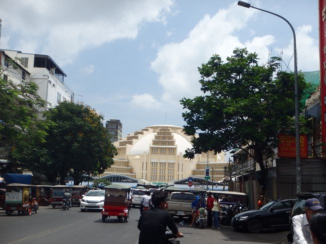 渋滞でセントラルマーケットまで約1時間<br />いやー、それにしても暑いです(^◇^;)