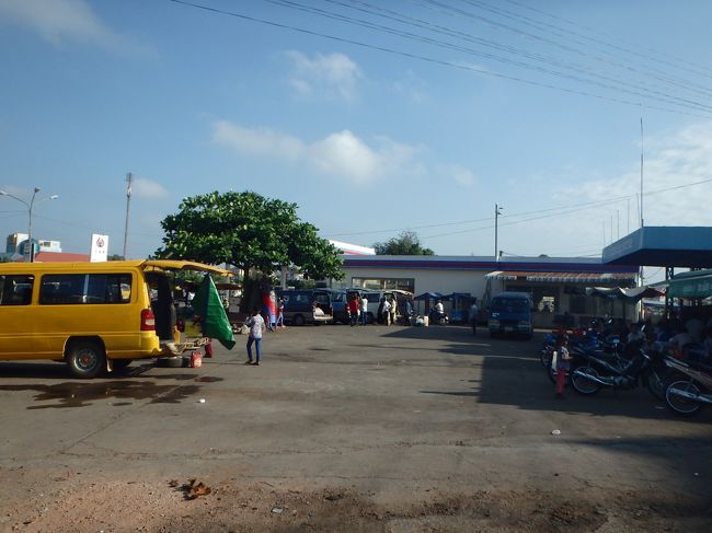 乗合タクシー、ミニバス乗り場に行ってみたところ