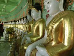 ４５体の仏像が祀られてます。