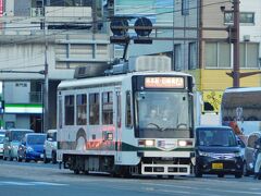 2017.03.17　水前寺駅通～味噌天神
豊肥線の新水前寺駅で市電と交差する。バスは熊本駅を出て中心部を通り県庁の近くまで電車通りを進むため、先回りできる。