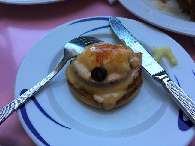 翌朝はレンタカーで、ハウツゥ?ラナイへ行き、エッグベネディクトをいただきます。