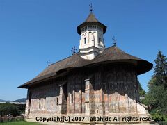 モルドヴィツァ修道院(M&#259;n&#259;stirea Moldovi&#355;a)

大雨による地滑りで崩壊した修道院を、1532年にモルドヴァ公国(Principatul Moldovei)のヴォイヴォダ(Voievod)ペトル・ラレシュ(Petru Rare&#537;)が再建したのが現在の建物です。


モルドヴィツァ修道院：http://www.romaniatabi.jp/unesco/bucovina/moldovita.php
モルドヴィツァ修道院：https://en.wikipedia.org/wiki/Moldovi&#539;a_Monastery
ペトル・ラレシュ：https://en.wikipedia.org/wiki/Petru_Rare&#537;
