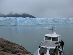 船に乗ってトレッキングの拠点に移動