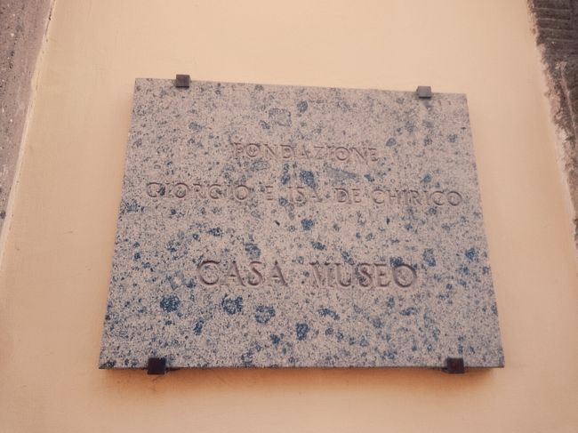 ジョルジョ デ キリコ美術館<br />美術館&amp;アトリエです。<br />場所がわからなくて警察官に聞いたのですが、警察官もわからないようでした。<br />現地のかたもあまりいかないうなので、芸術がお好きな方にとっては穴場なのかもしれません♪<br />