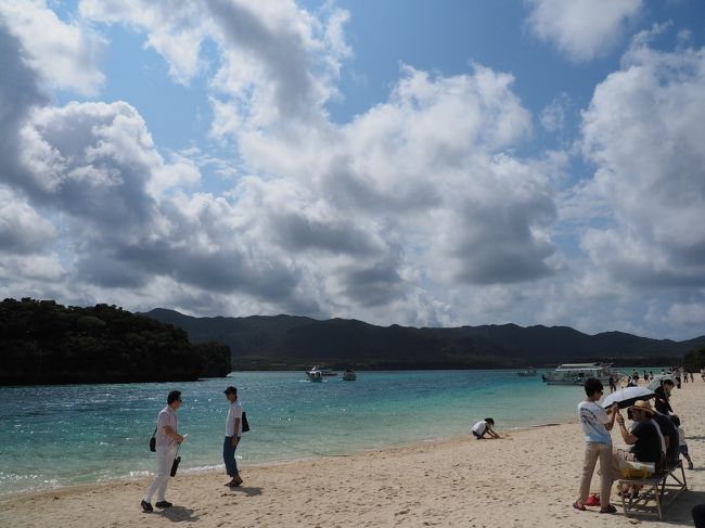 　観光客もそれほど多くはありませんね。<br /><br />　船の時間まで少し歩いてみましょうかね、ホワイトパウダービーチを！！！